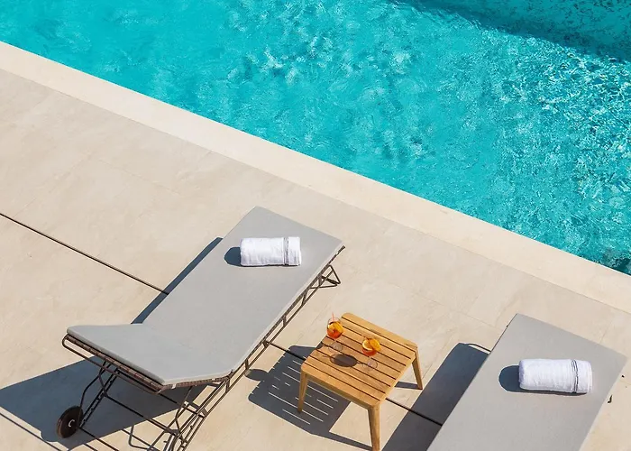 Ultraluxury Elyzeum With Heated Pool Villa