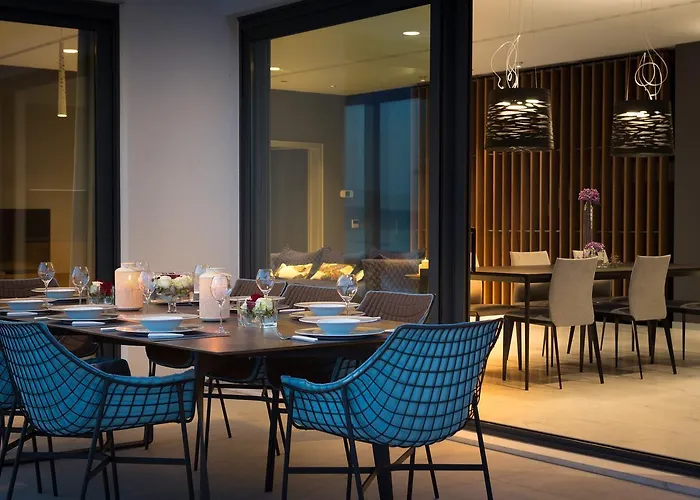 Ultraluxury Elyzeum With Heated Pool Villa Trogir