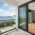 Ultraluxury Elyzeum With Heated Pool Villa *