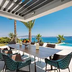 Ultraluxury Elyzeum With Heated Pool Villa *