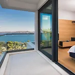 Villa Ultraluxury Elyzeum With Heated Pool *