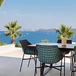 Ultraluxury Elyzeum With Heated Pool