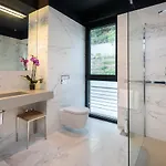 Ultraluxury Elyzeum With Heated Pool *