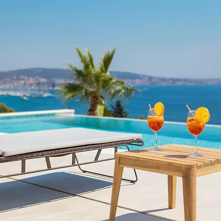 Villa Ultraluxury Elyzeum With Heated Pool *