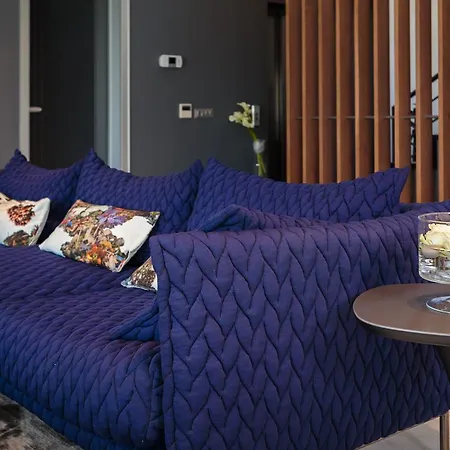 Ultraluxury Elyzeum With Heated Pool Willa Trogir