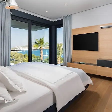 Willa Ultraluxury Elyzeum With Heated Pool Trogir