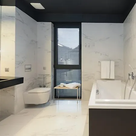 Ultraluxury Elyzeum With Heated Pool Willa