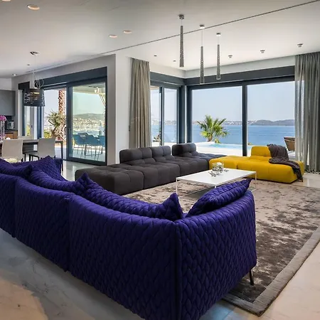 Ultraluxury Elyzeum With Heated Pool Trogir