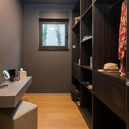 Ultraluxury Elyzeum With Heated Pool Трогір