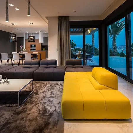 Willa Ultraluxury Elyzeum With Heated Pool Trogir